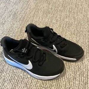Kids Nike Star Runner shoes